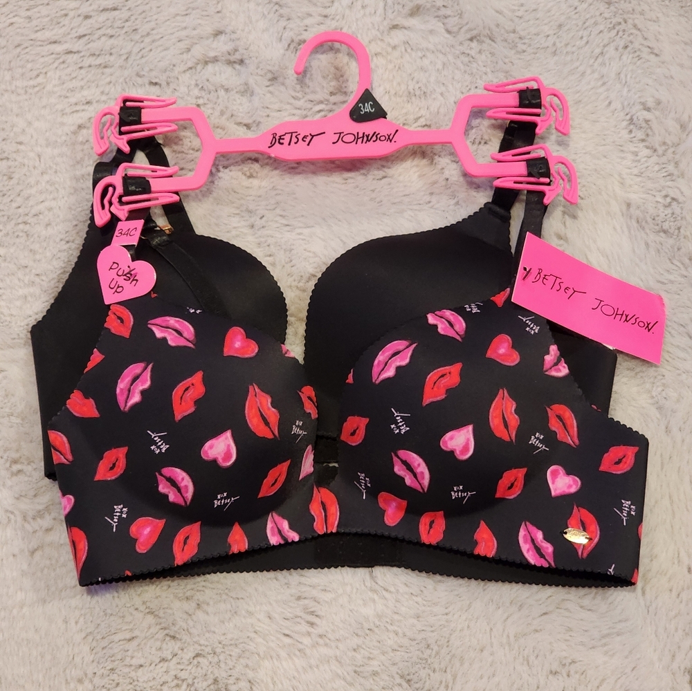 Betsey Johnson Convertible lips kiss xoxo valentines day love Push Up Bra Set